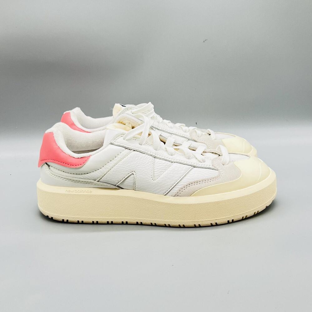 New Balance Shoes Mens 8 White Leather Platform Athletic Sneakers Casual Comfort